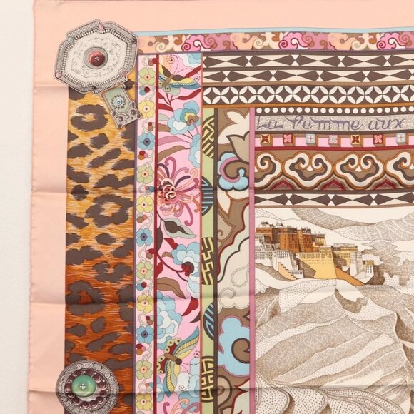 HERMES Carre 90 Scarf LA FEMME AUX SEMELLES DE VENT Silk Pink Auth am9373 - Picture 2 of 9